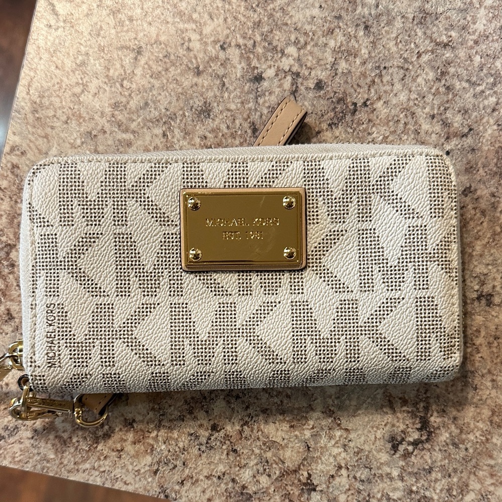 Michael Kors Monogram Beige Wallet